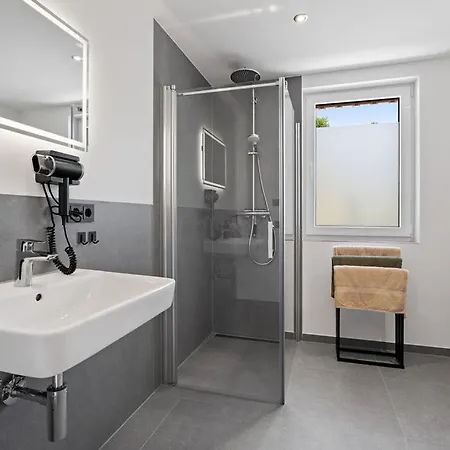 Eifelruhe Wellness Mit Whirlpool Und Sauna *