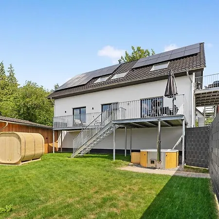 Eifelruhe Wellness Mit Whirlpool Und Sauna شقة *